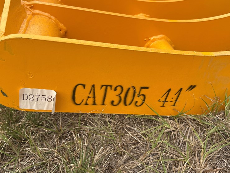 caterpillar-305-image-3