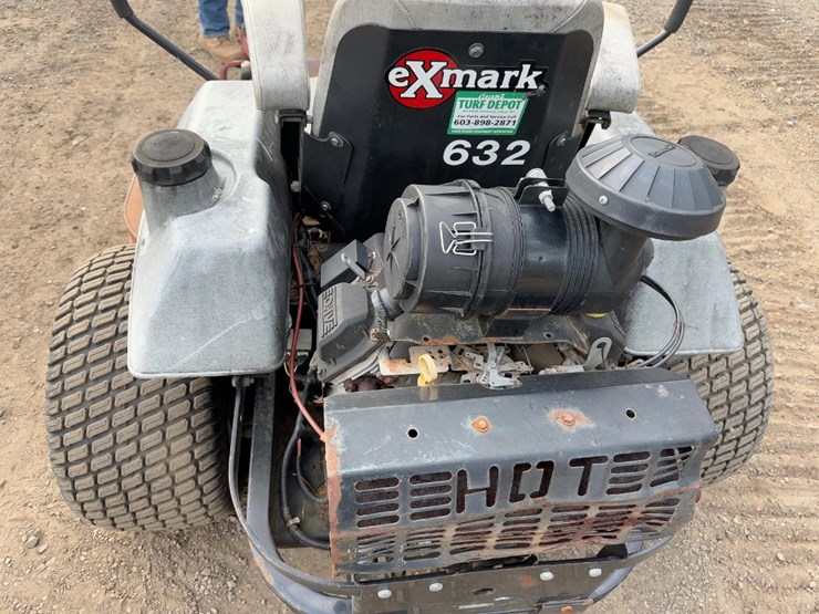 exmark-lazer-z-zero-turn-mower-image-9
