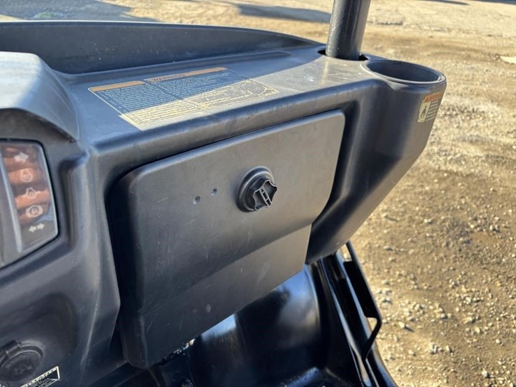 2018-kubota-rtvx1140-image-19