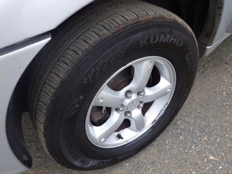 2005-mazda-tribute-image-25