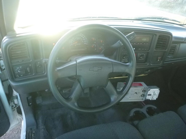 2007-chevrolet-3500-image-13