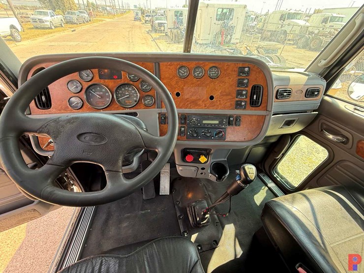 2006-peterbilt-378-image-13