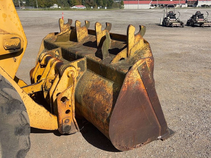 komatsu-180-wheel-loader-image-26