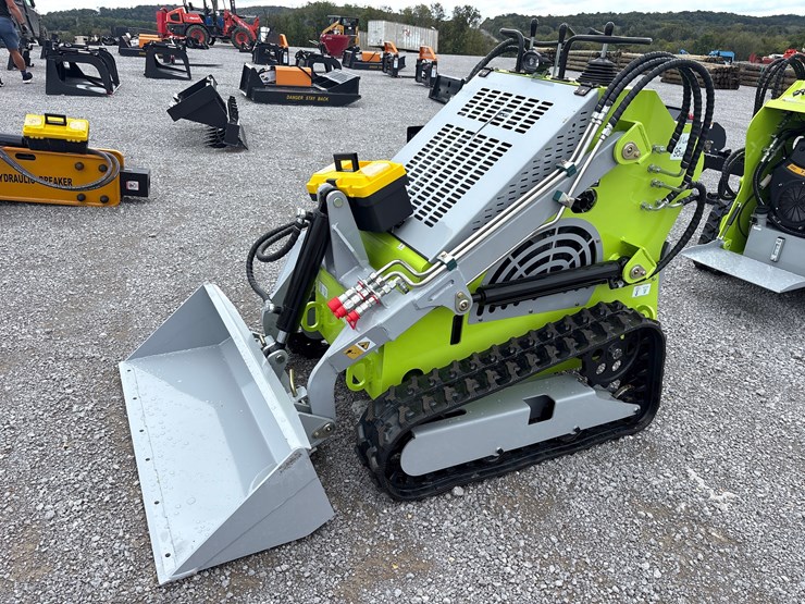 #29324-•-new-2025-landhero-ldh-t460-mini-skid-steer-image-1