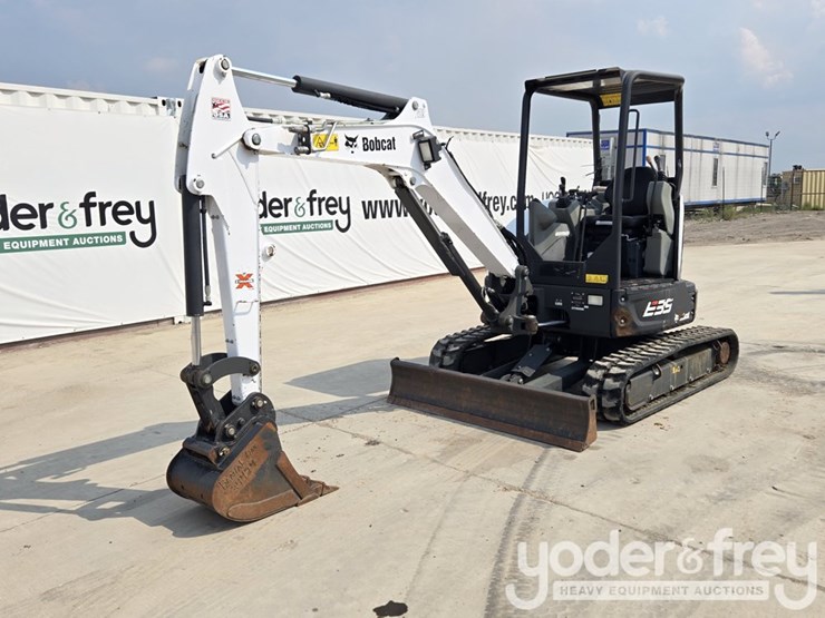 2021-bobcat-e35-image-1