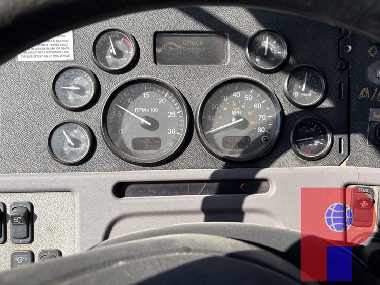 2013-peterbilt-367-image-7