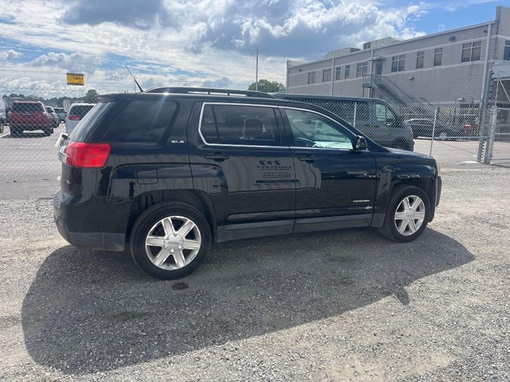 gmc-terrain-sle-image-3