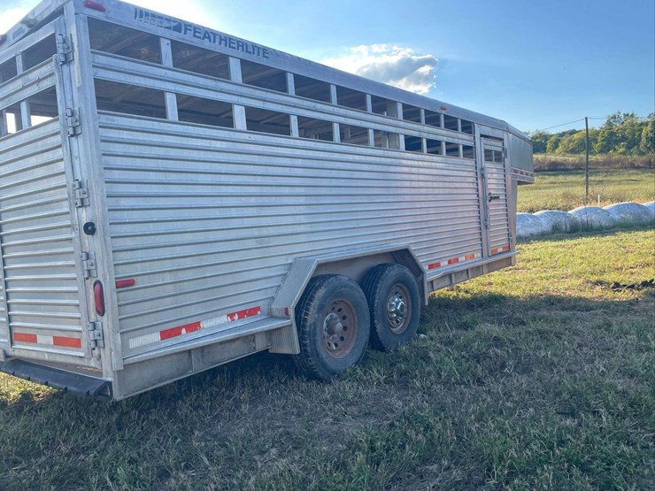 2003-20'x7'-feather-lite-aluminum-livestock-trailer-image-4