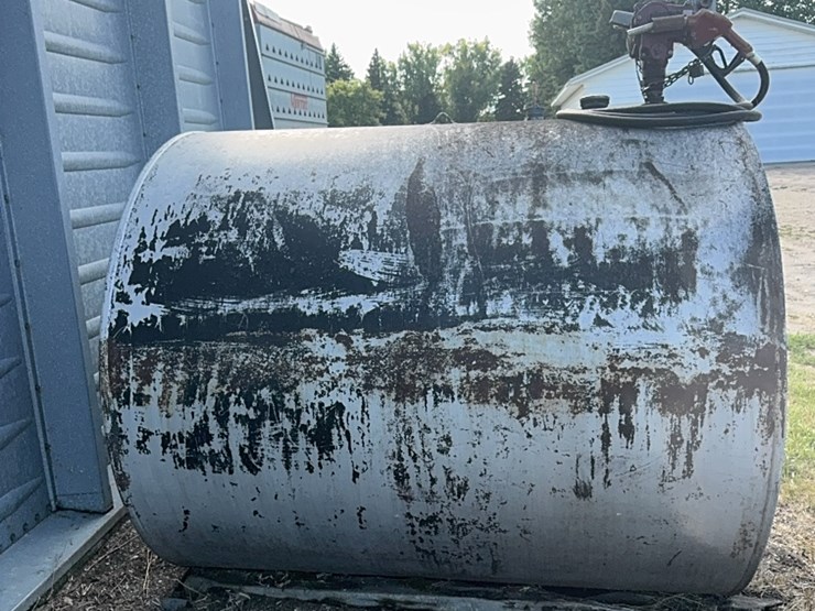 1,000-gallon-fuel-tank-with-pump-image-2