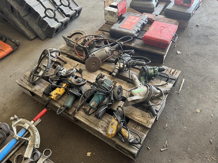 lot-of-power-tools-grinders,-drills,-wrenches-&-mo-lot-of-power-tools-grinders,-drills,-wrenches-&-mo-image-4