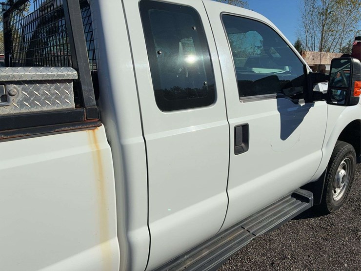 2012-ford-f350-image-17
