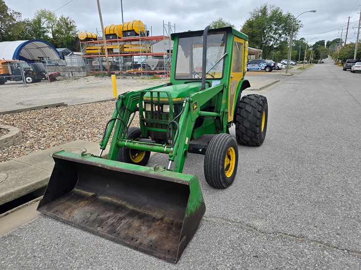 john-deere-5300-image-1