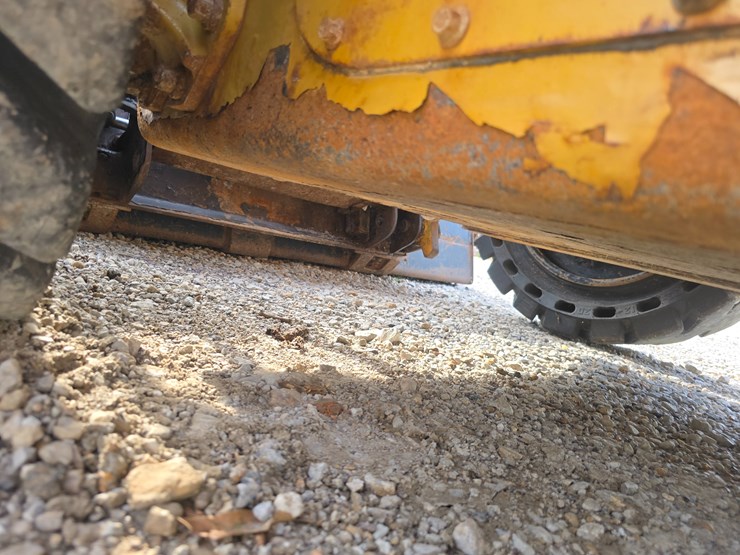 2020-caterpillar-262d3-image-50