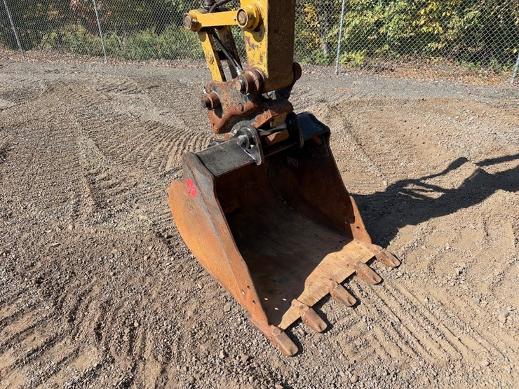 2015-caterpillar-308e2-cr-image-12