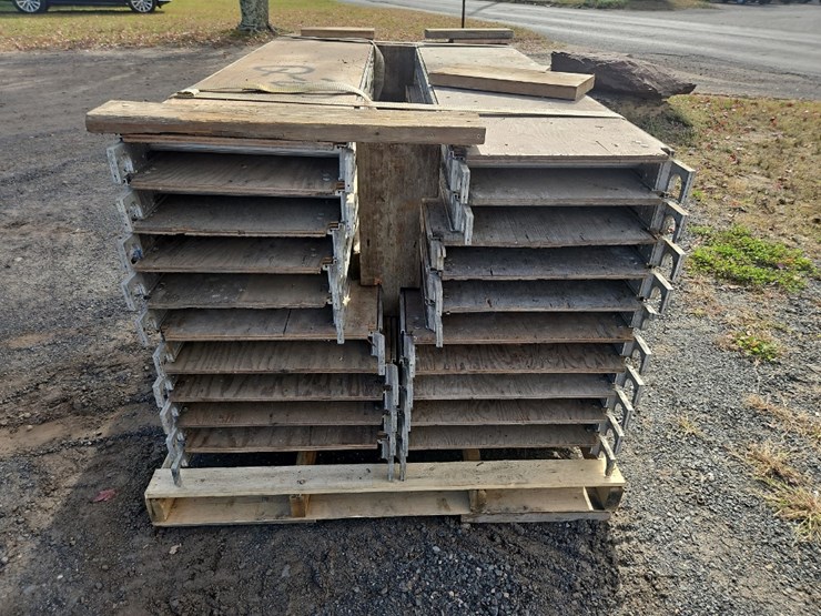 quantity-of-werner-aluminum-planks-image-5