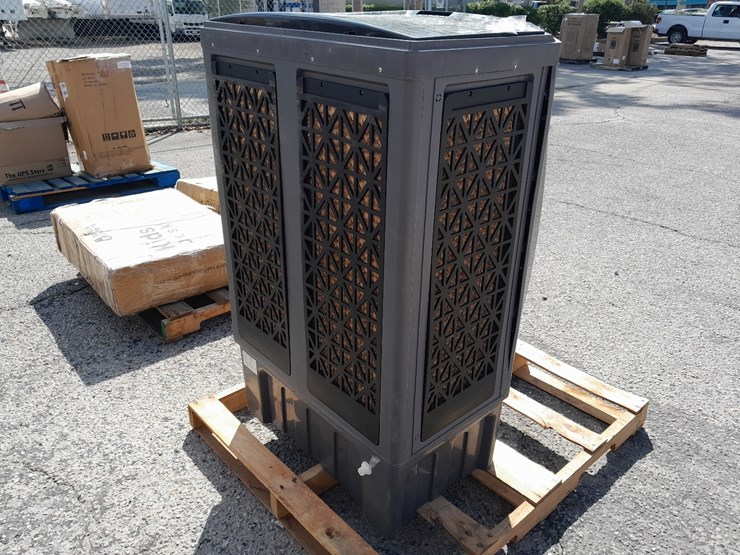 lot#-727-gorilla-gadget-evaporative-air-cooler-image-1