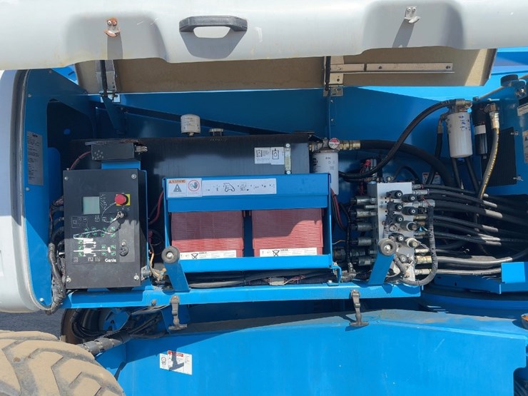 2016-genie-zx135/70-image-17
