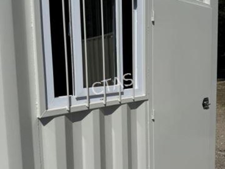 #181-•-10'-conex/shipping-container---one-trip-image-2