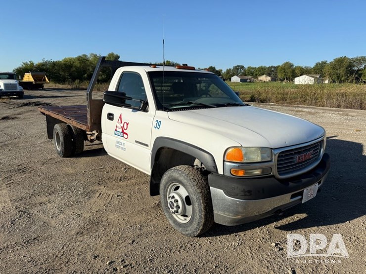 2002-gmc-3500-image-1