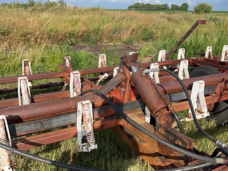 wilrich-43’-field-cult-image-6