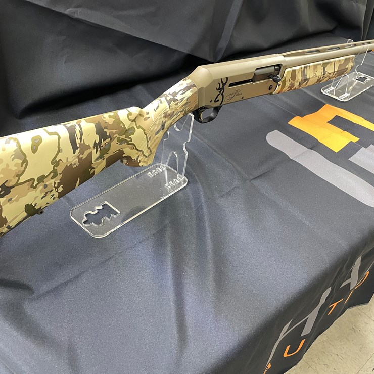 #4078 • Browning Silver Field, SN: PT06062YW113