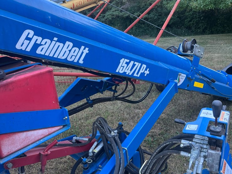 grainbelt-1547-conveyor,-self-propelled,-like-new,-equipped-with-26.5-kohler-gas-twin-cylinder-engine,-excellent-condition-image-2