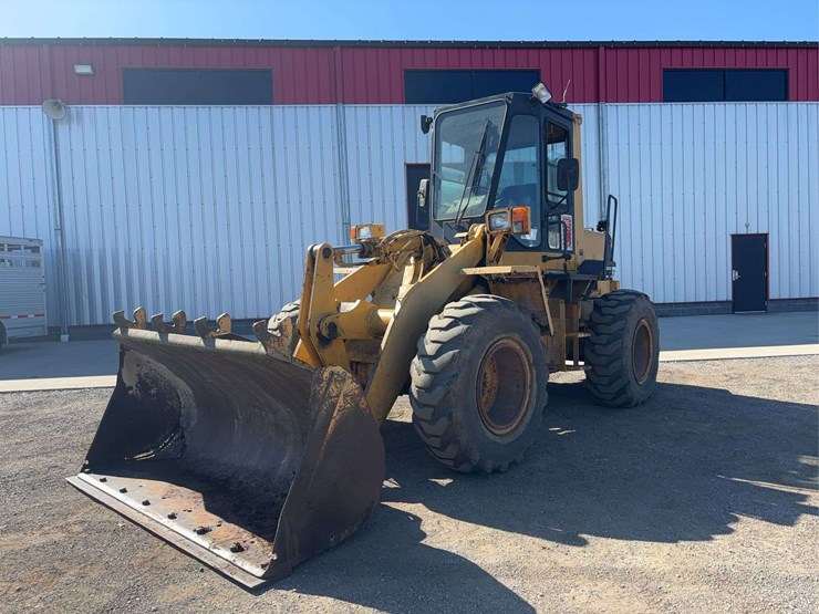 komatsu-180-wheel-loader-image-1