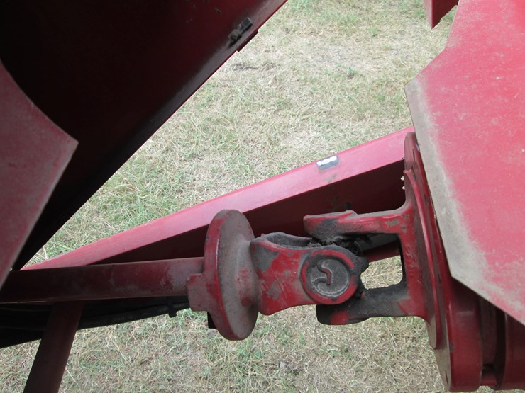 new-holland-664-image-22