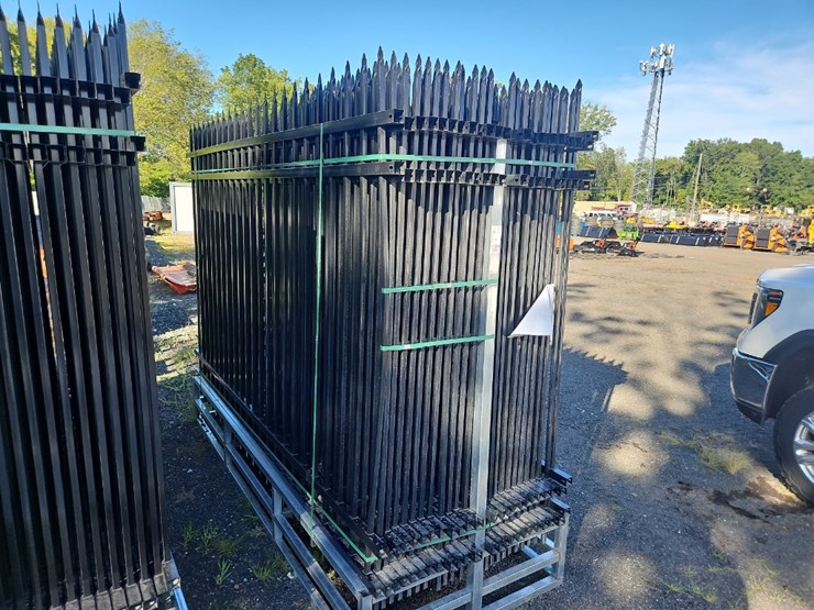 (24)-10'-steel-fence-sections,-image-3