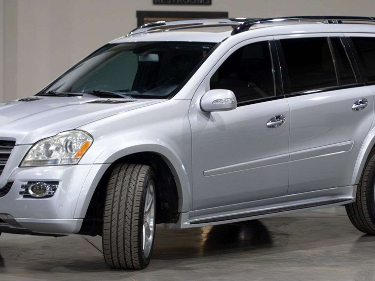 2008-mercedes-benz-gl-550-amg-suv-image-4
