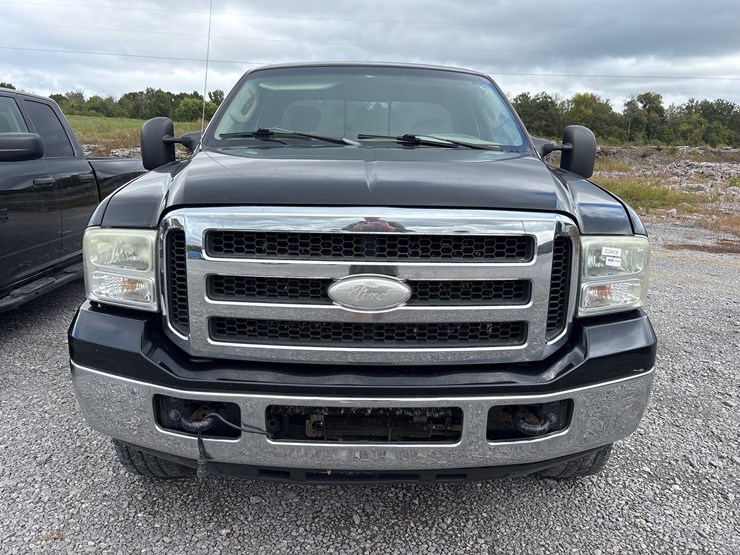 ford-f250-xlt-image-2