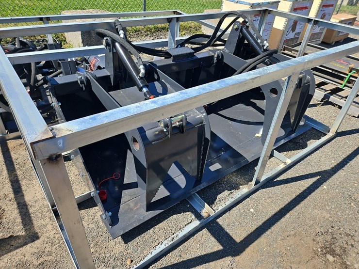 landhonor-72"-grapple-bucket-image-2