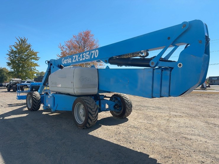 2016-genie-zx135/70-image-3