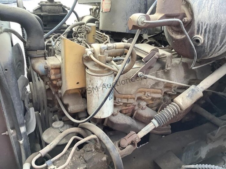 1980-ford-7000-image-13