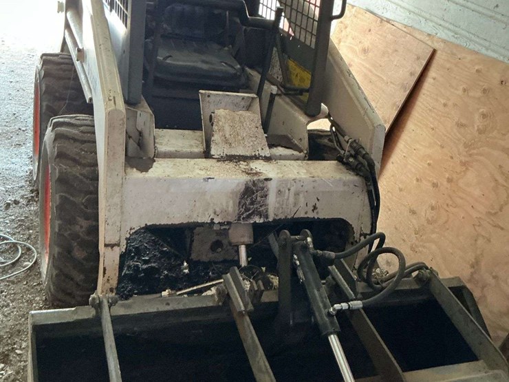 bobcat-642b-image-1