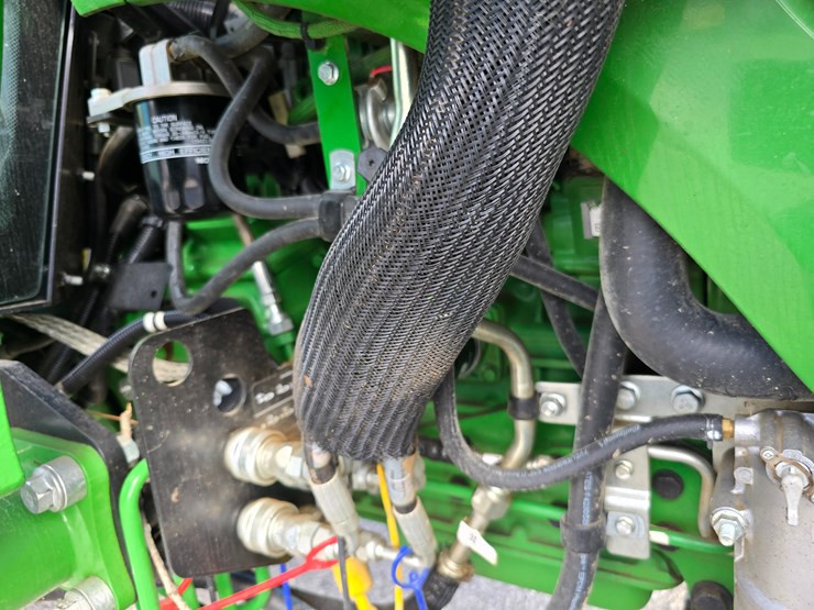 john-deere-4044r-image-63