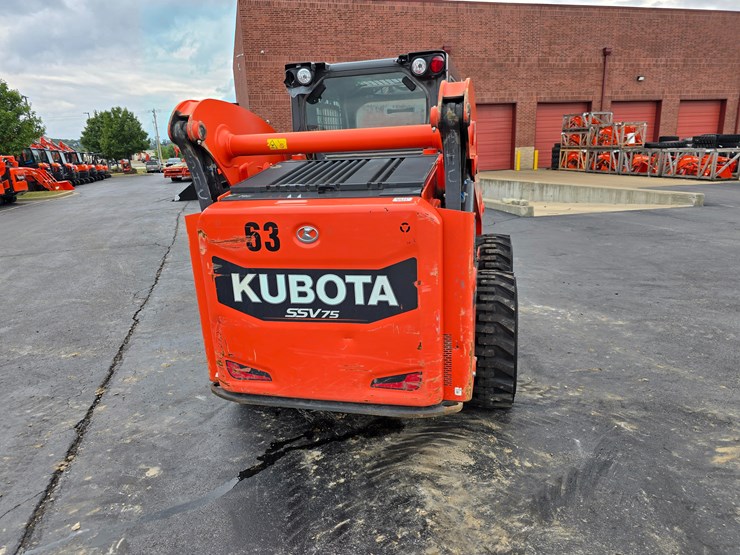 2019-kubota-ssv75-image-12