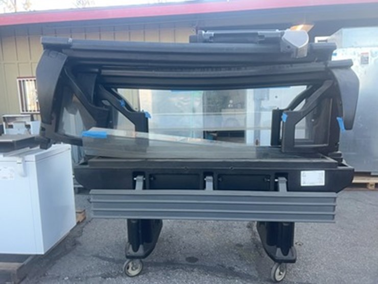 lot#-604-cambro-cold-food-bar-image-1