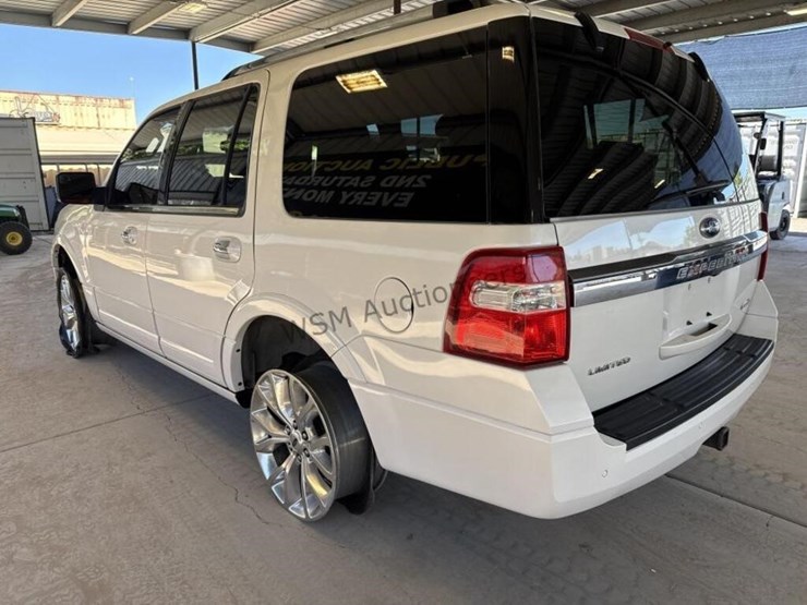 2016-ford-expedition-image-5
