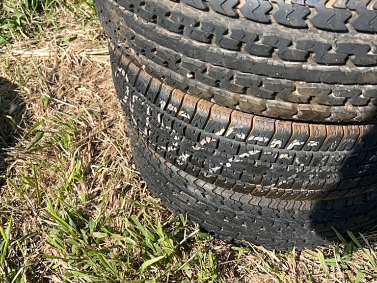 (3)--good-st-205/75/r14-tires-image-5
