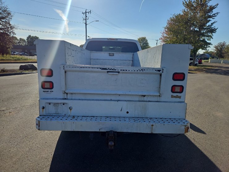 2015-ford-f350-xlt-image-4