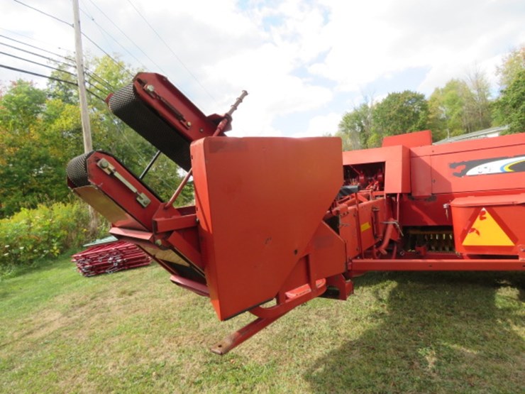 new-holland-575-image-5