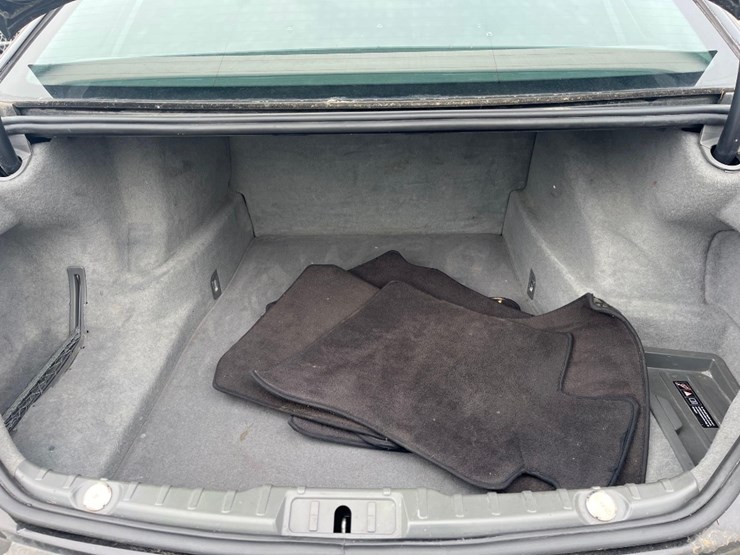 2011-bmw-7-series-750-li-sedan-image-11