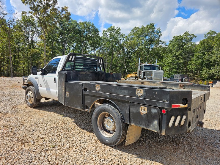 2005-ford-f550-image-10