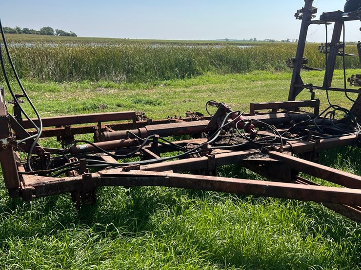 28’-chisel-plow-image-3
