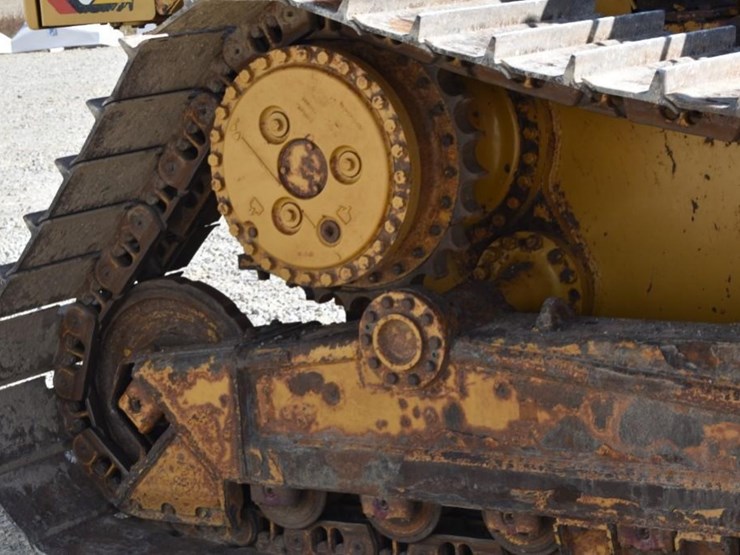 2020-caterpillar-d6n-lgp-image-84