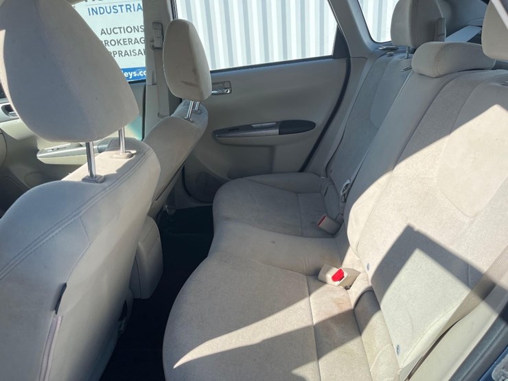 2010-subaru-impreza-passenger-car-image-9