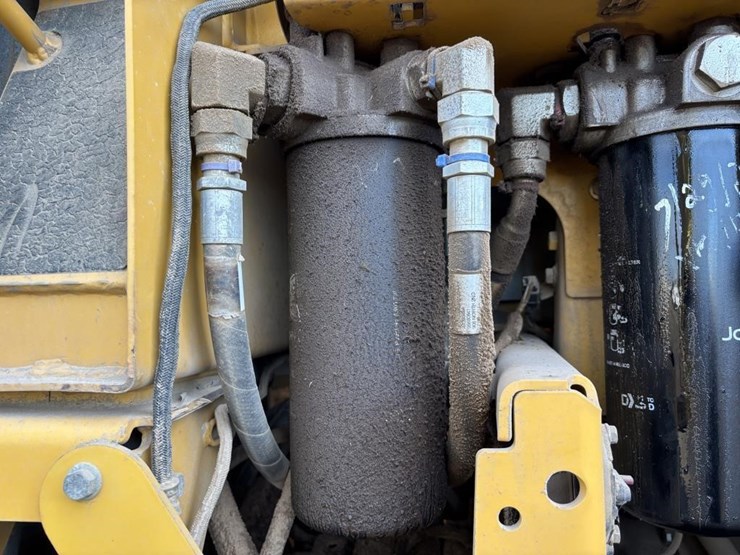 2011-deere-872gp-image-82