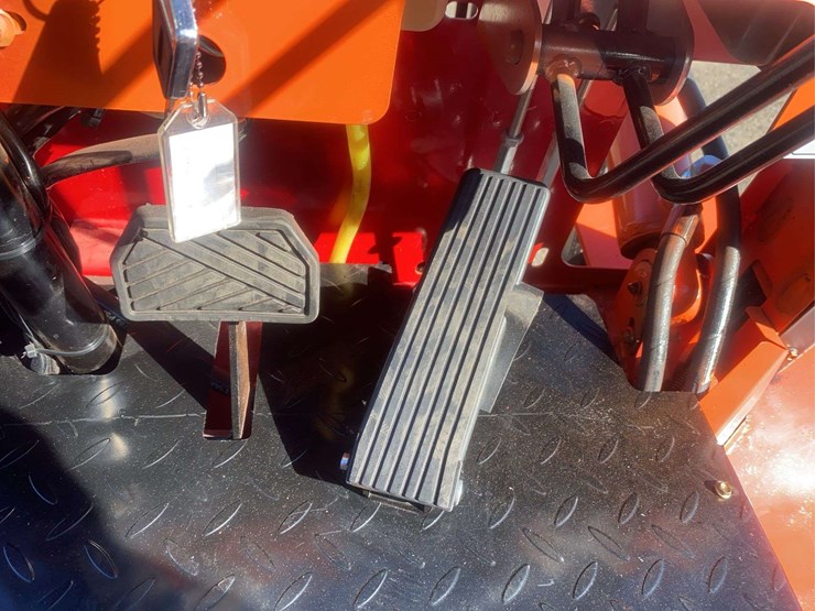 2-ton-electric-forklift-image-19