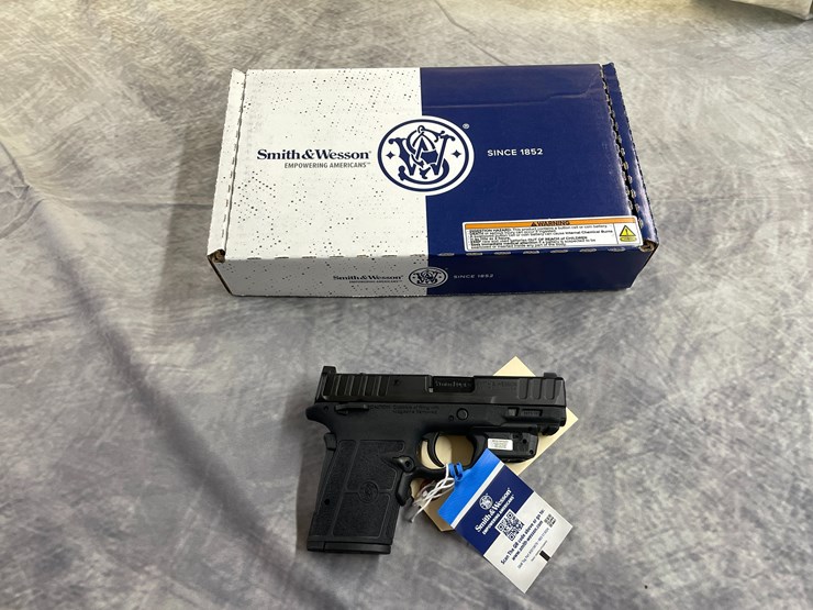 #4018-•-smith-&-wesson-equalizer-with-laser,-sn:-ekf5103-image-1
